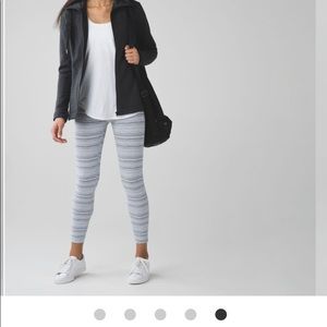 Lululemon High Times Pant *Luxtreme
Size 6